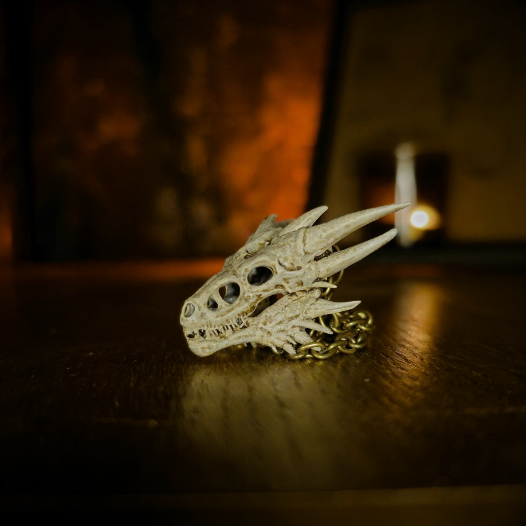 Crâne du dragon Meraxes coté gauche
