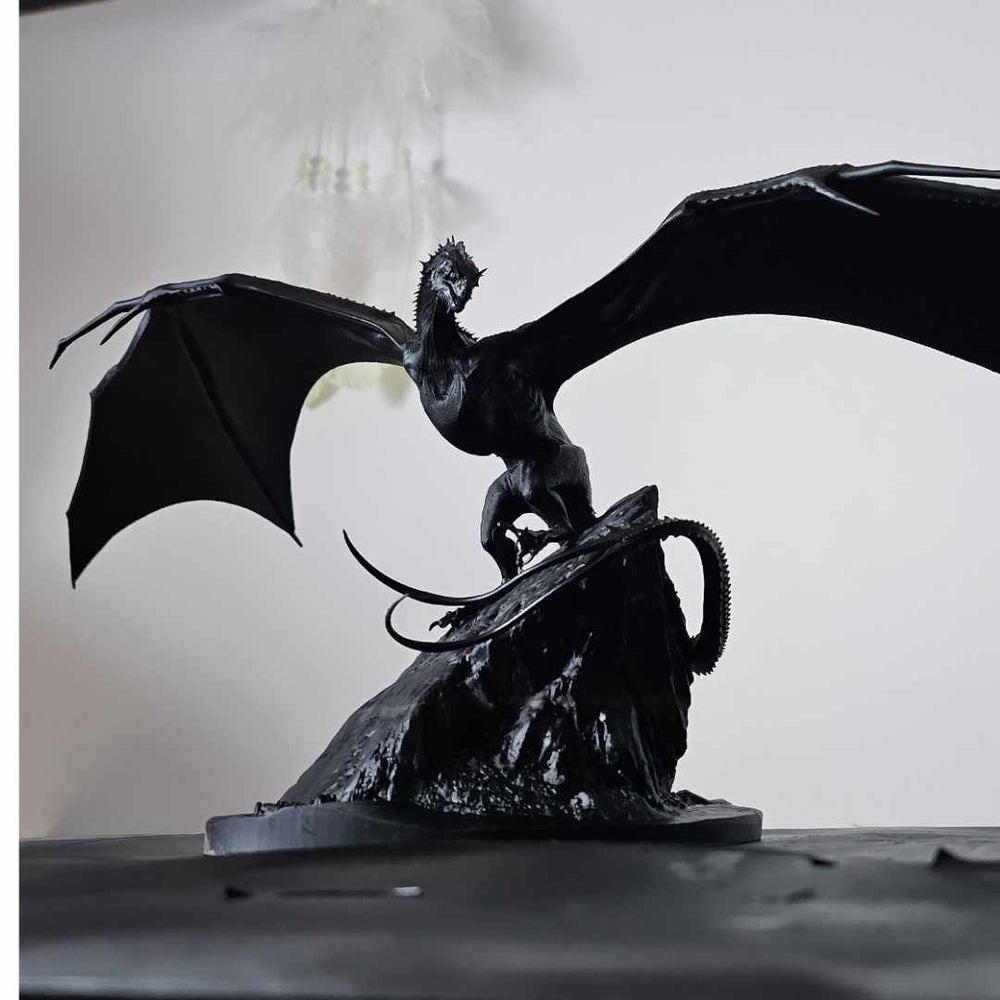 
                  
                    Figurine du dragon sauvage GrisSpectre non peint
                  
                
