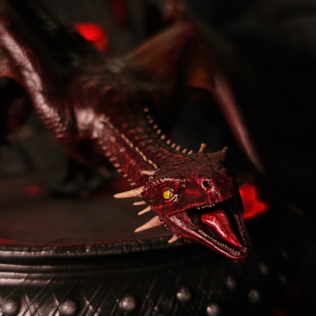 Bébé "Red Queen" - Figurine bébé dragon