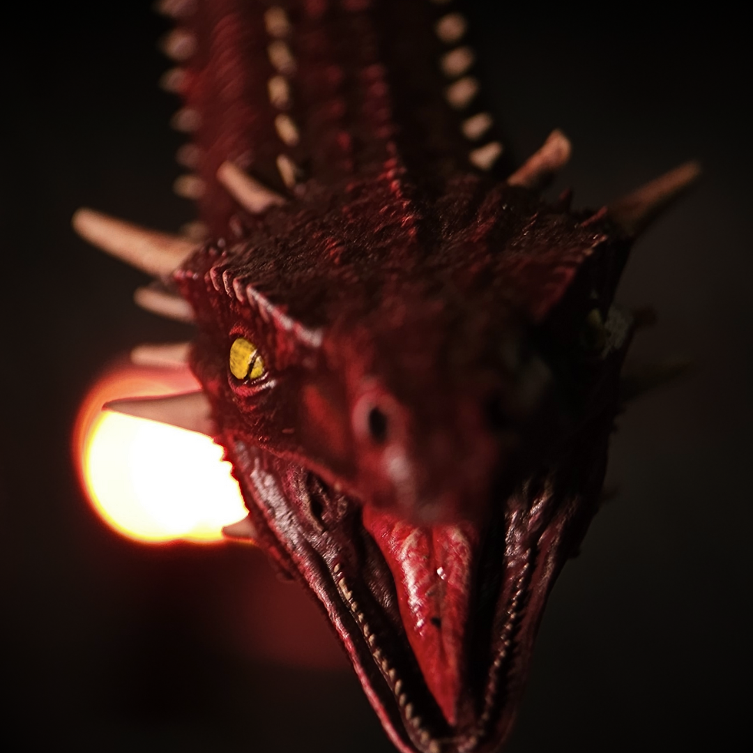 Bébé "Red Queen" - Figurine bébé dragon